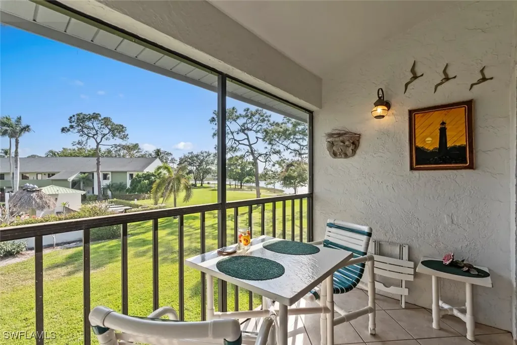2994 Kings Lake Boulevard Naples FL 34112