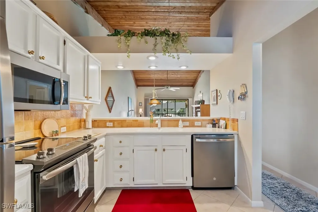 2994 Kings Lake Boulevard Naples FL 34112