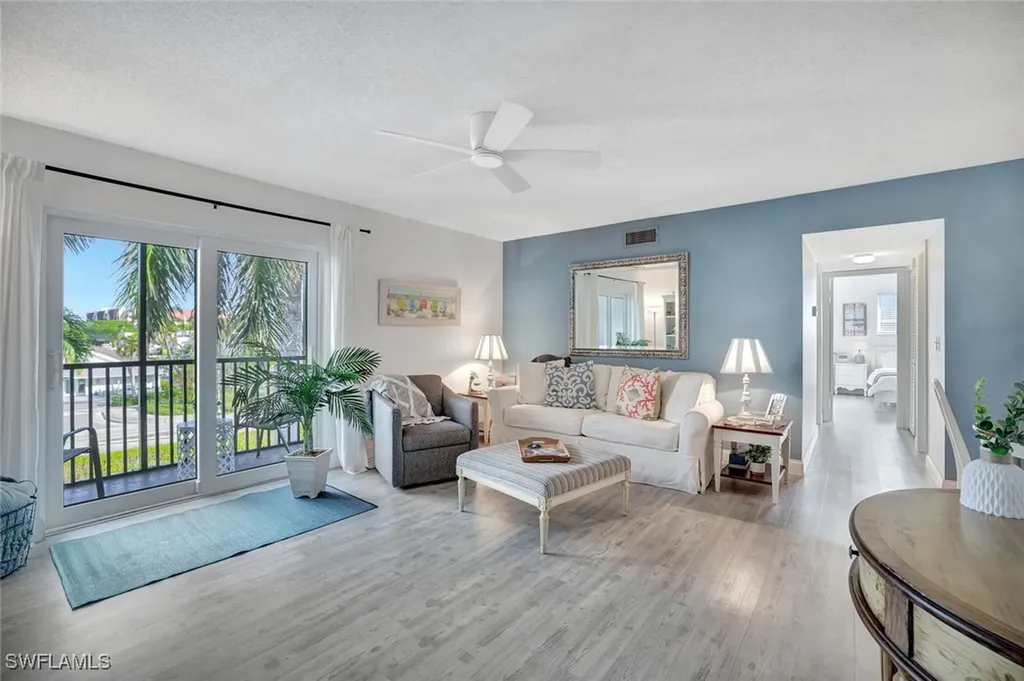 766 Central Avenue Naples FL 34102