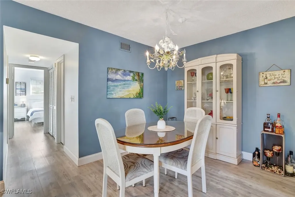 766 Central Avenue Naples FL 34102