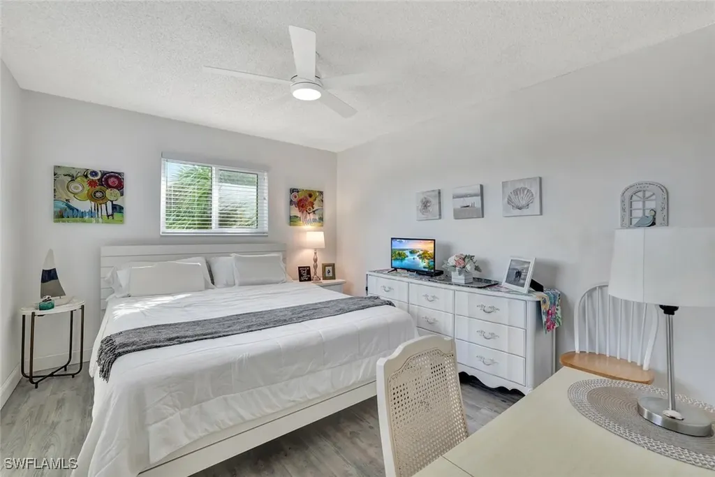 766 Central Avenue Naples FL 34102
