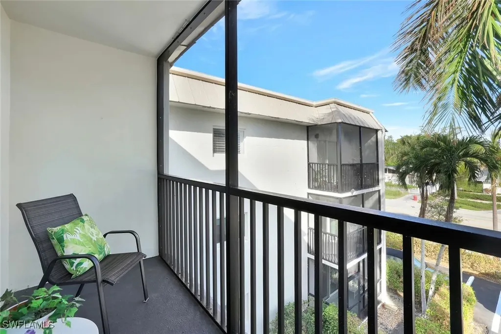 766 Central Avenue Naples FL 34102