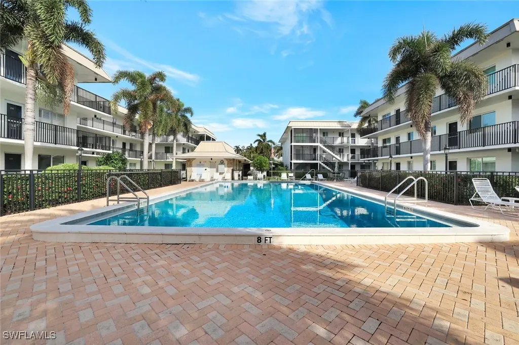 766 Central Avenue Naples FL 34102