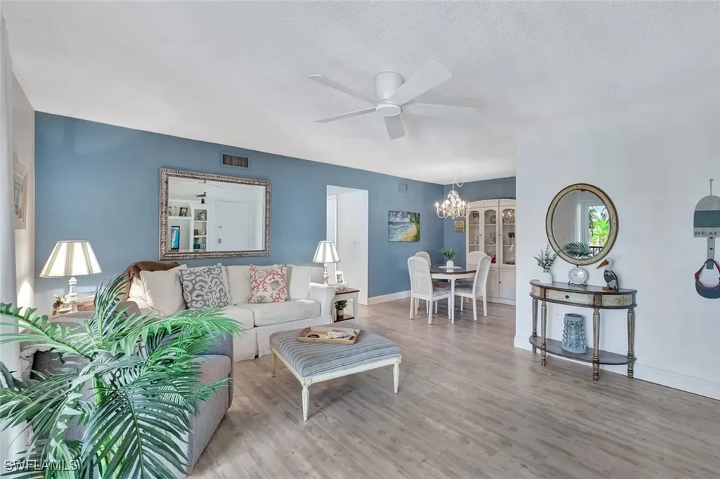 766 Central Avenue Naples FL 34102