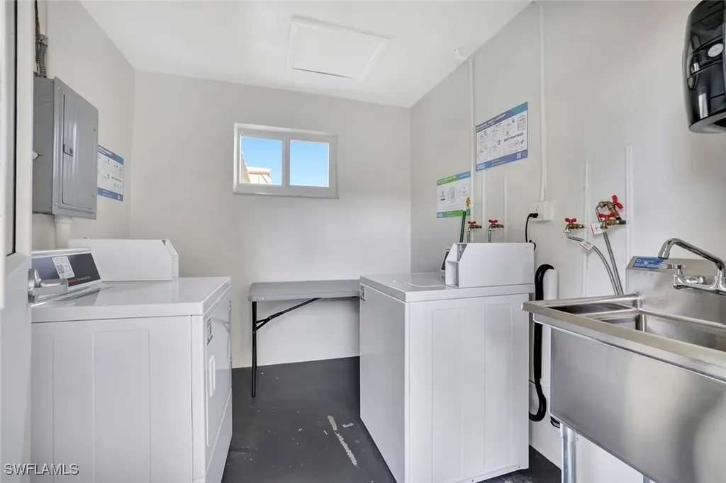 766 Central Avenue Naples FL 34102
