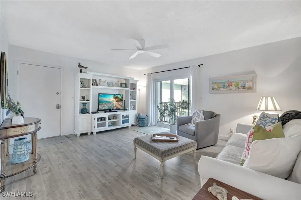 766 Central Avenue Naples FL 34102