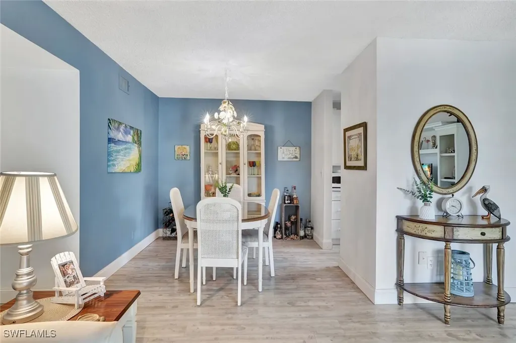 766 Central Avenue Naples FL 34102