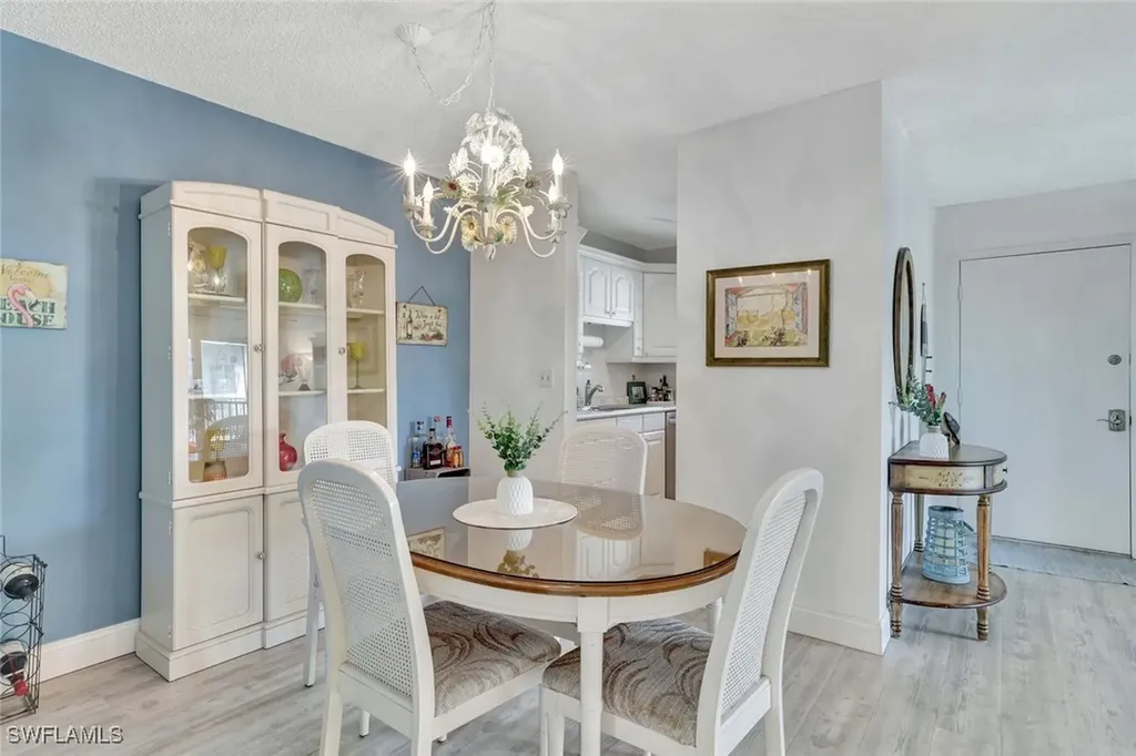766 Central Avenue Naples FL 34102