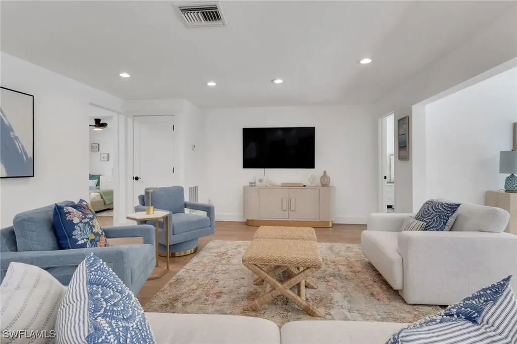 729 Sand Dollar Drive Sanibel FL 33957