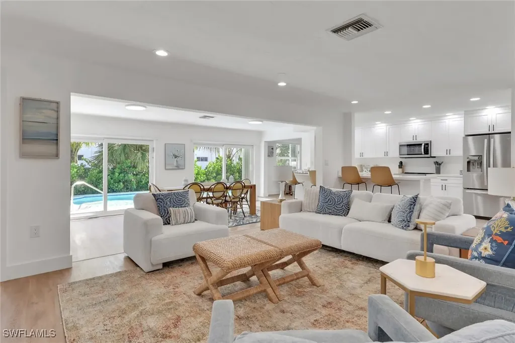 729 Sand Dollar Drive Sanibel FL 33957