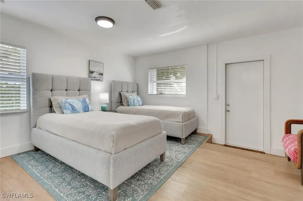 729 Sand Dollar Drive Sanibel FL 33957