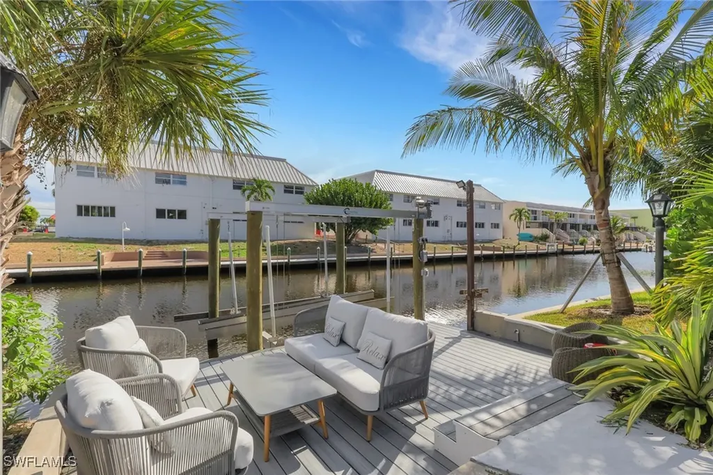 729 Sand Dollar Drive Sanibel FL 33957