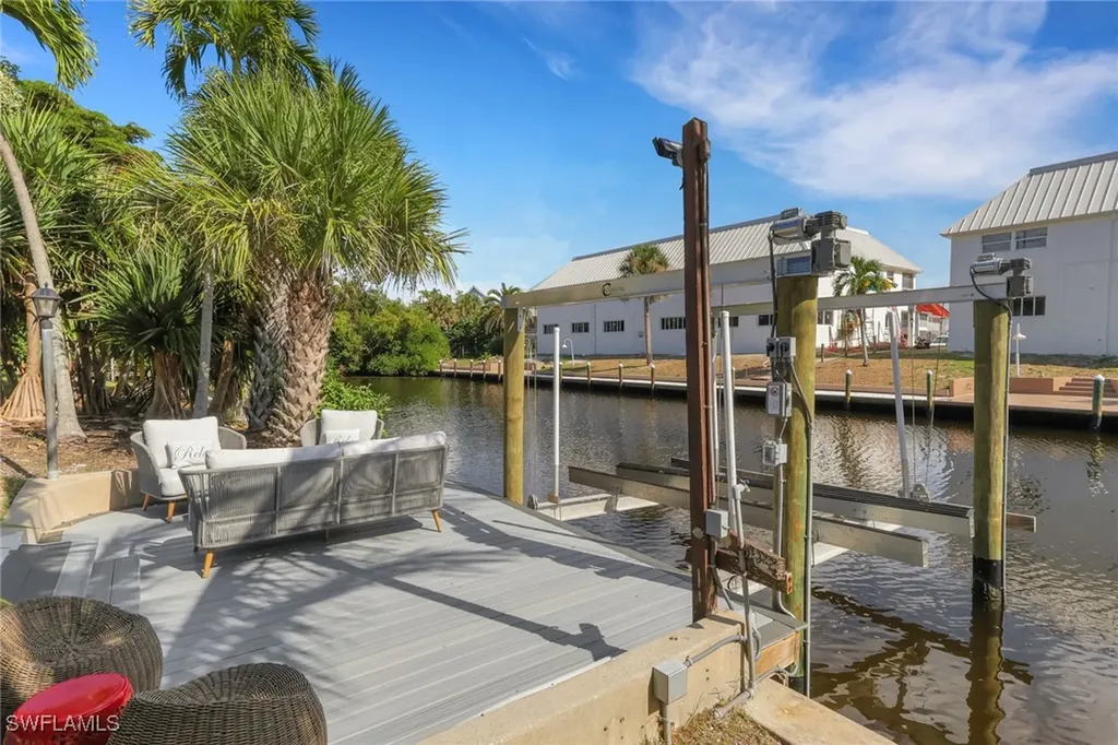 729 Sand Dollar Drive Sanibel FL 33957