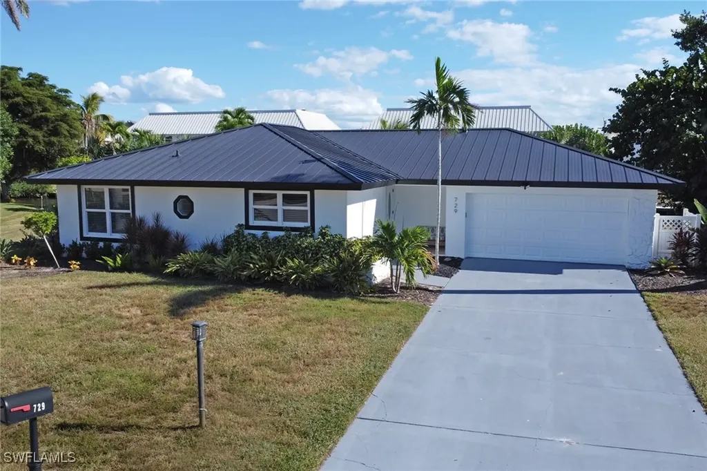 729 Sand Dollar Drive Sanibel FL 33957