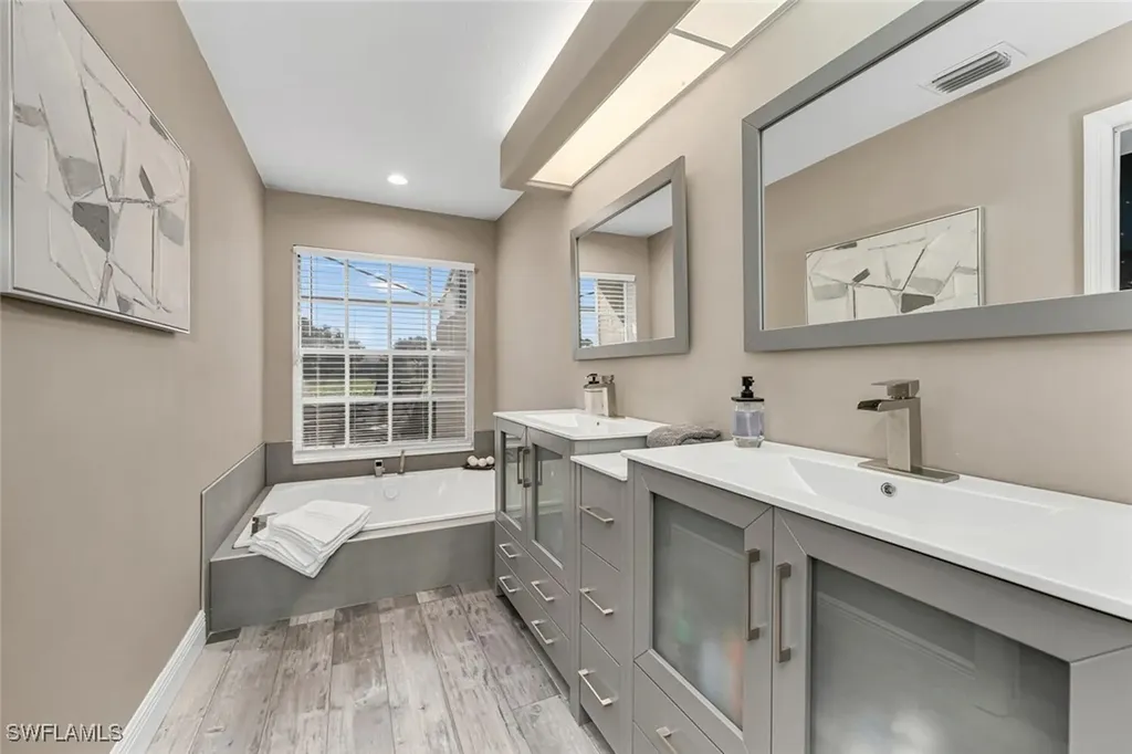 13471 Bridgeford Avenue Bonita Springs FL 34135