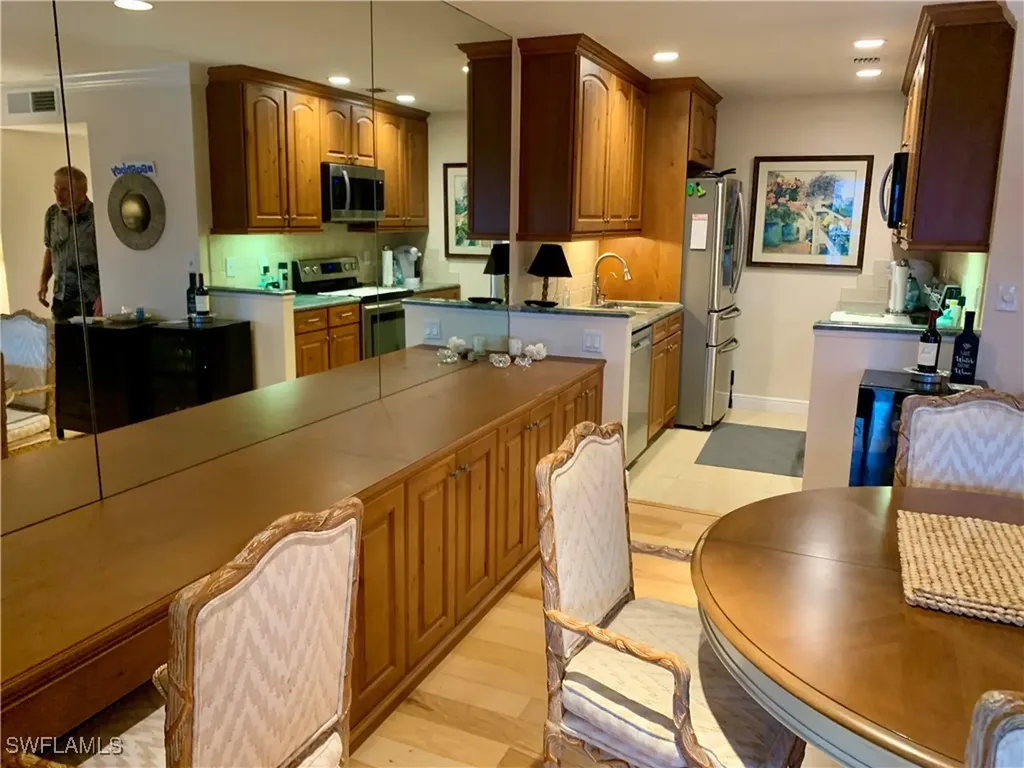 333 Harbour Drive Naples FL 34103