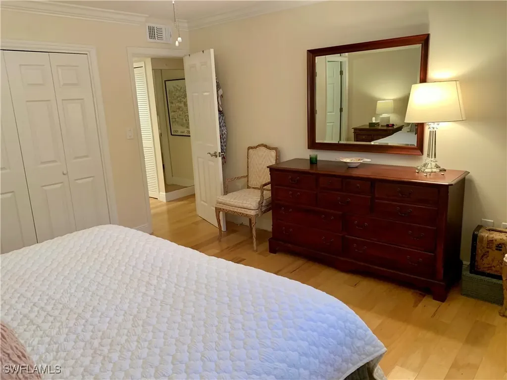 333 Harbour Drive Naples FL 34103