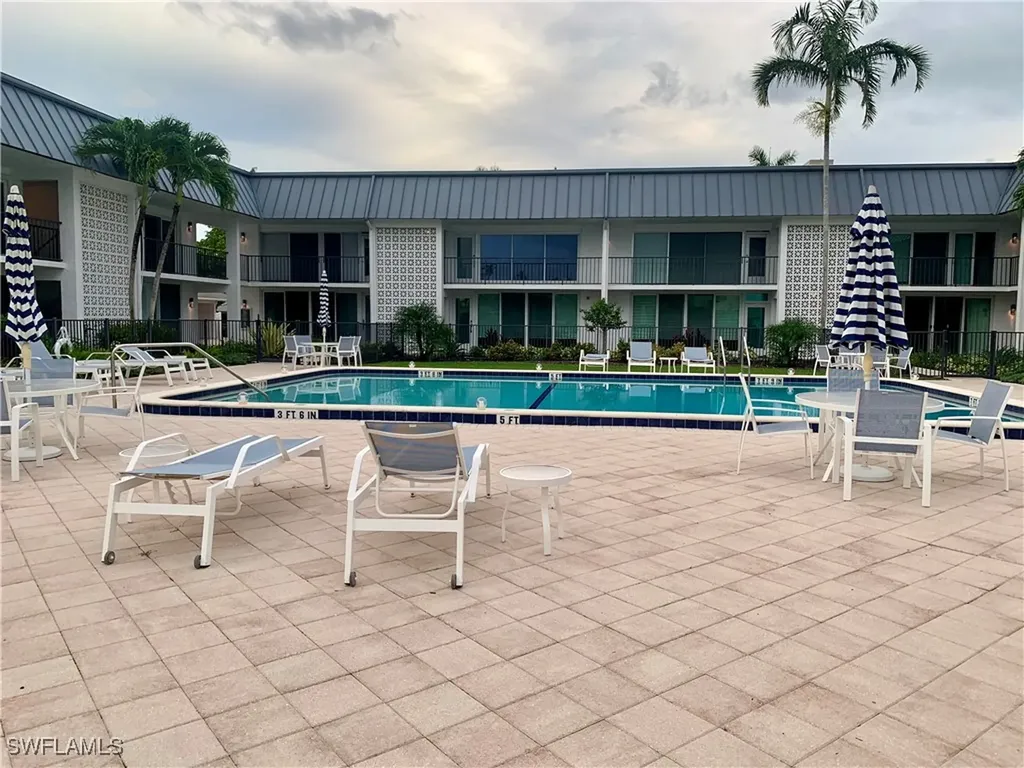 333 Harbour Drive Naples FL 34103