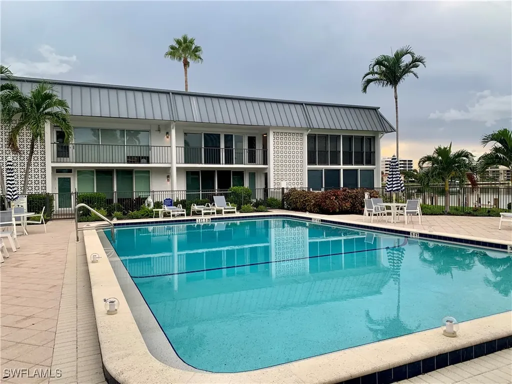 333 Harbour Drive Naples FL 34103
