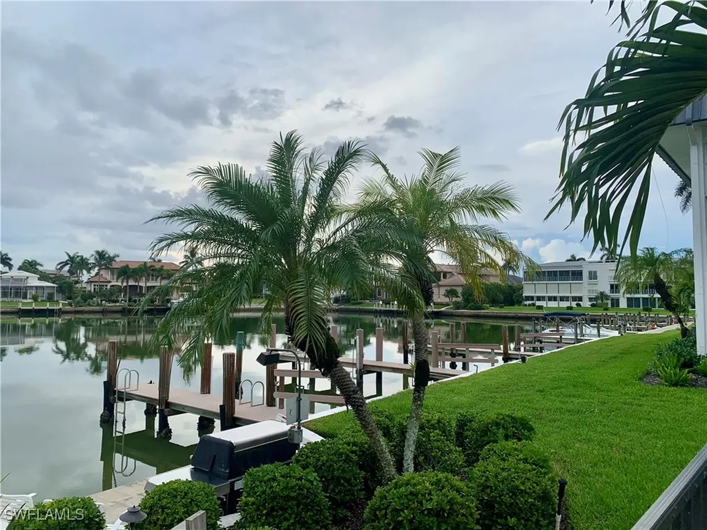 333 Harbour Drive Naples FL 34103
