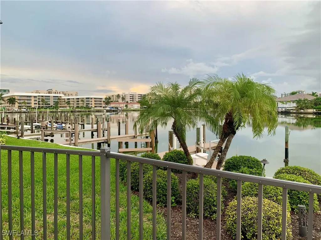 333 Harbour Drive Naples FL 34103