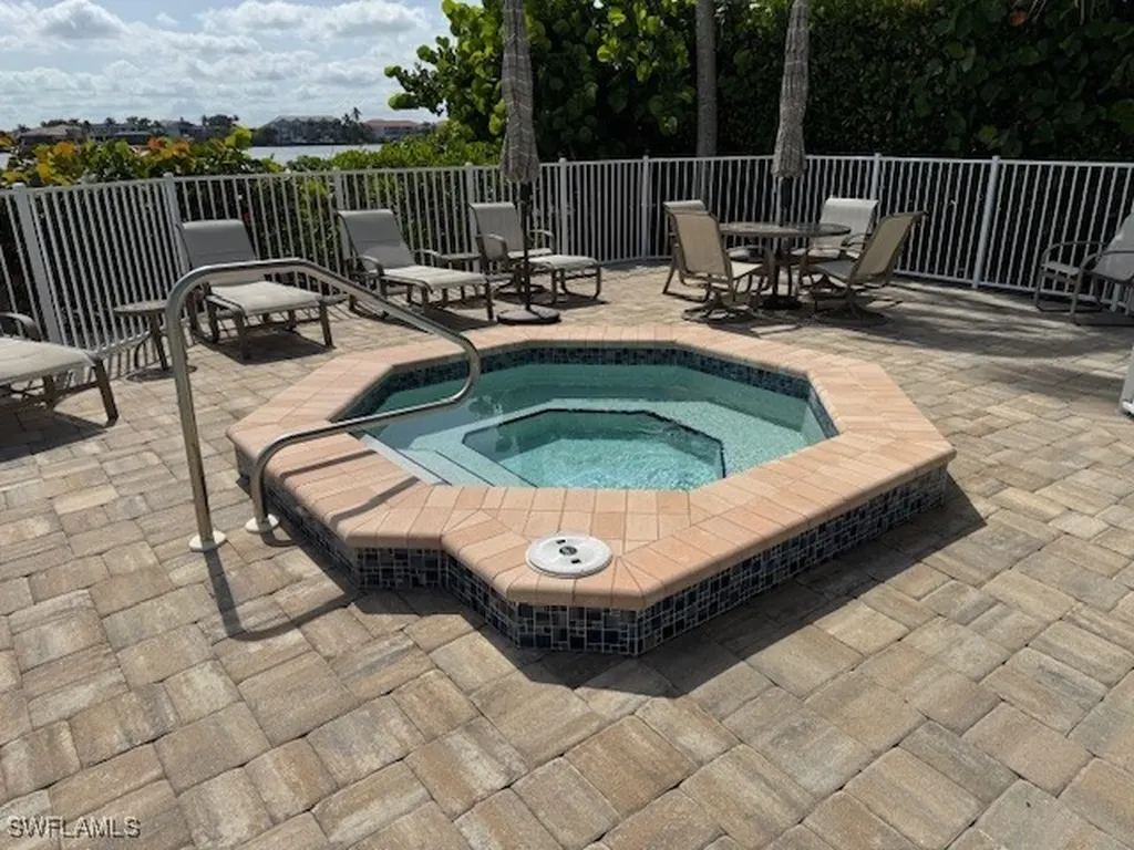 9380 Gulf Shore Drive Naples FL 34108