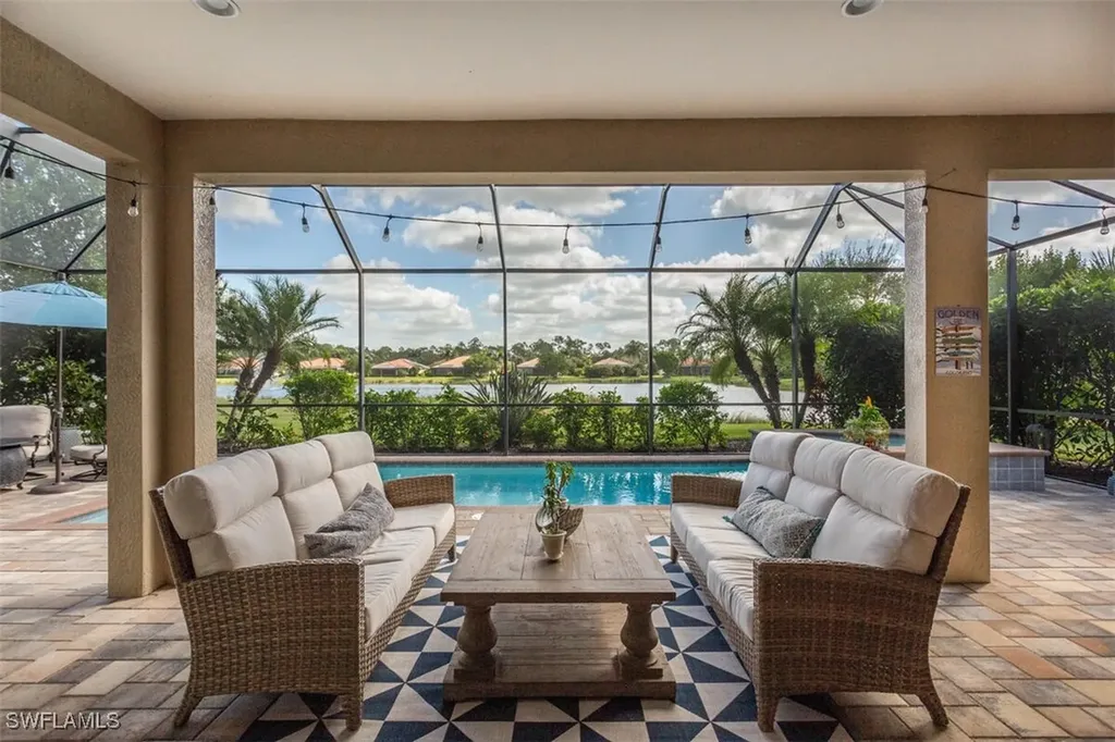 1422 Mockingbird Drive Naples FL 34120