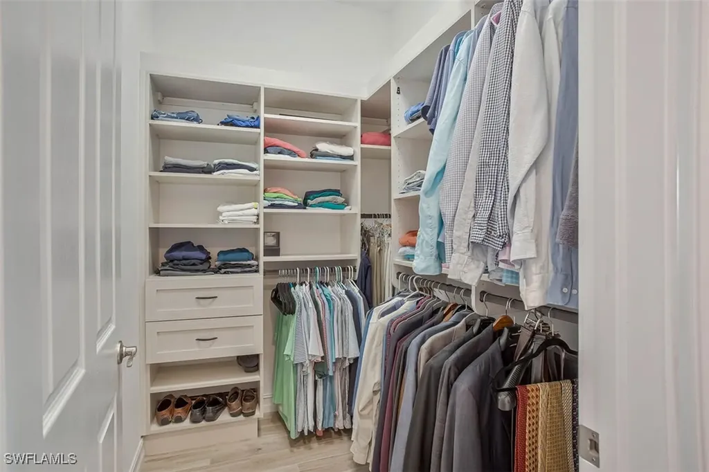 1422 Mockingbird Drive Naples FL 34120
