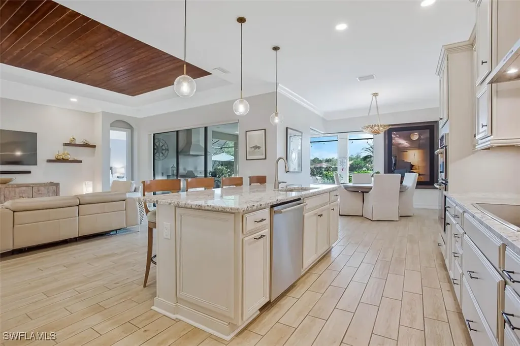 1422 Mockingbird Drive Naples FL 34120