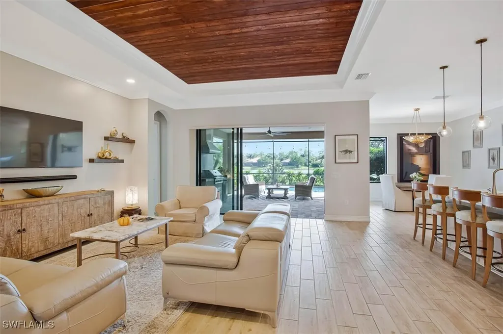 1422 Mockingbird Drive Naples FL 34120