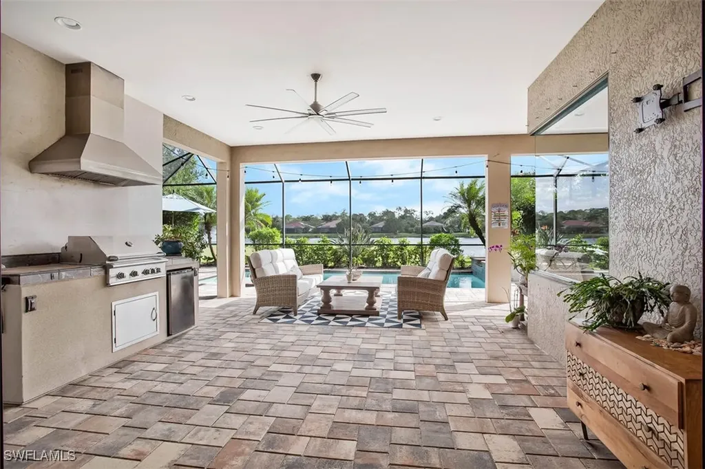 1422 Mockingbird Drive Naples FL 34120