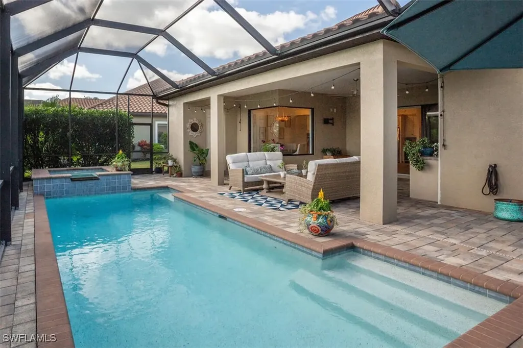 1422 Mockingbird Drive Naples FL 34120