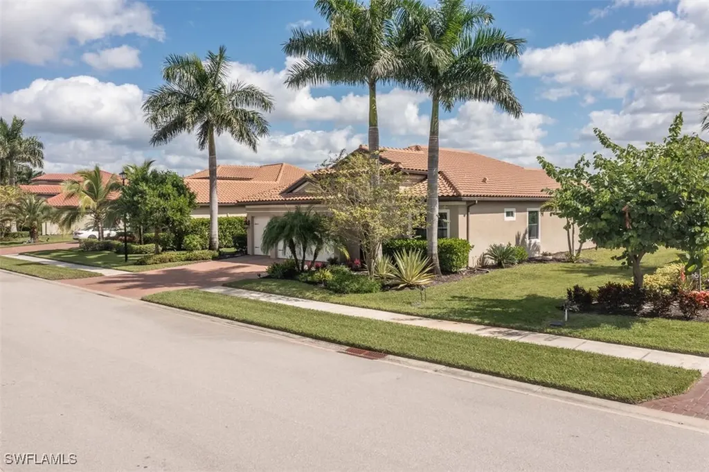 1422 Mockingbird Drive Naples FL 34120