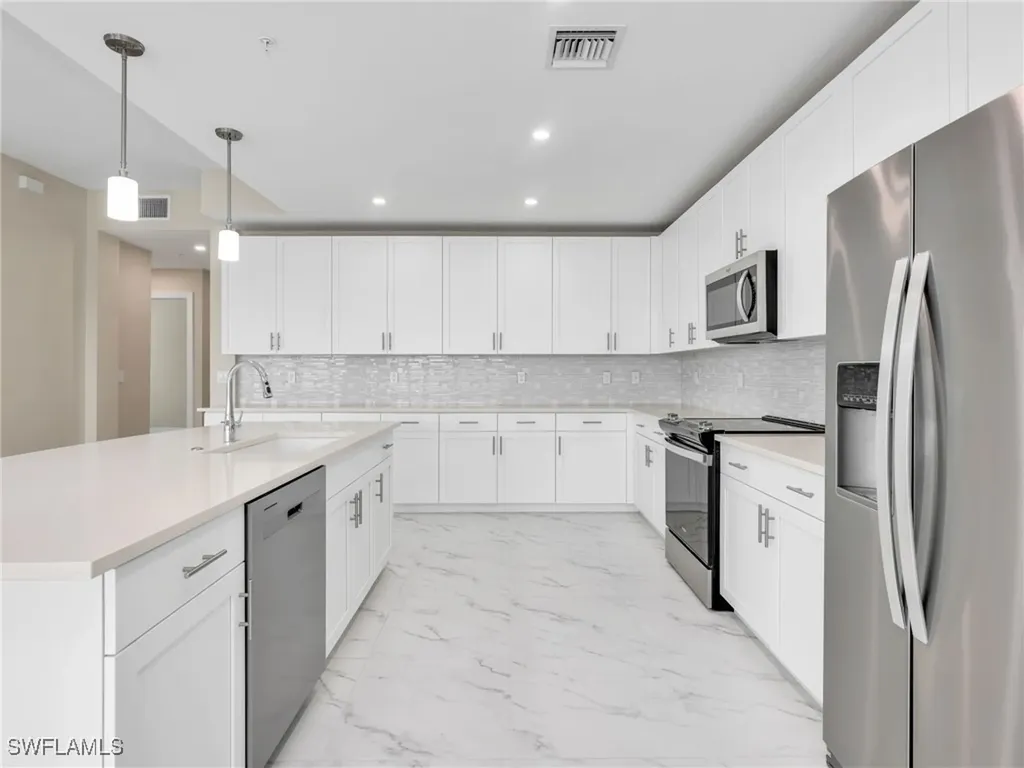 257 Indies Drive E Naples FL 34114