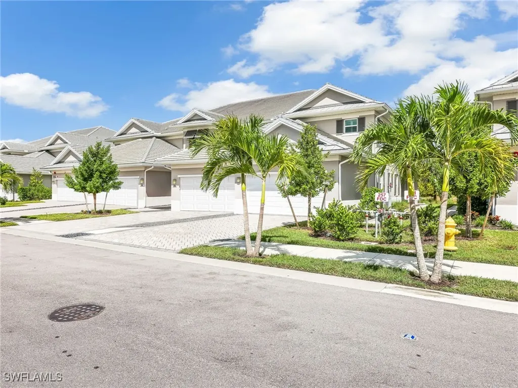 257 Indies Drive E Naples FL 34114