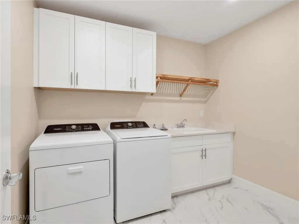 257 Indies Drive E Naples FL 34114