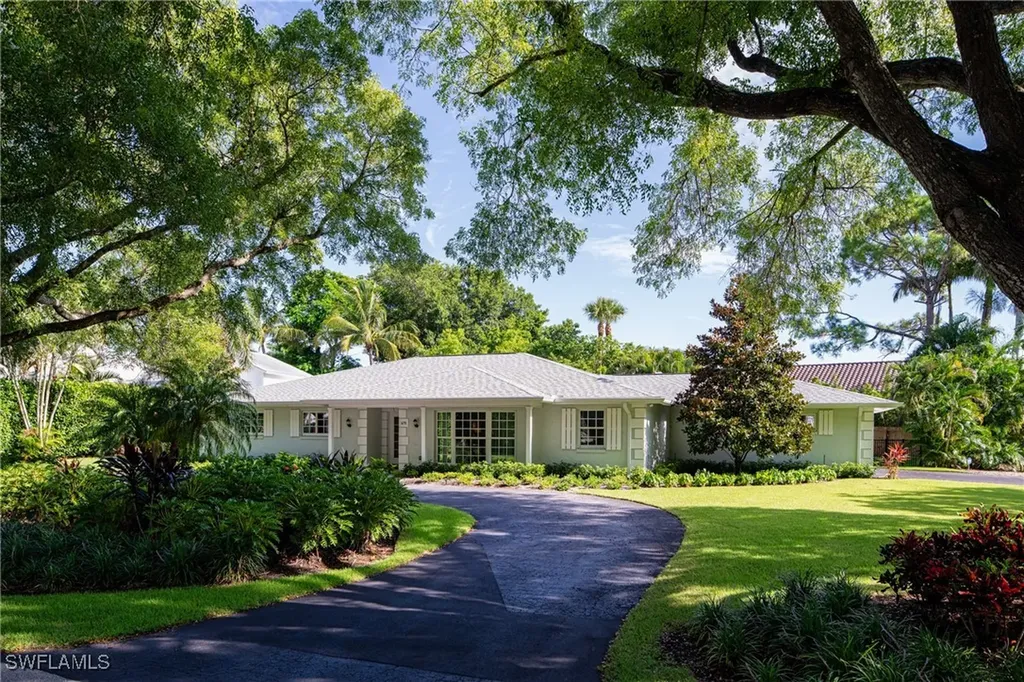 675 Yucca Road Naples FL 34102