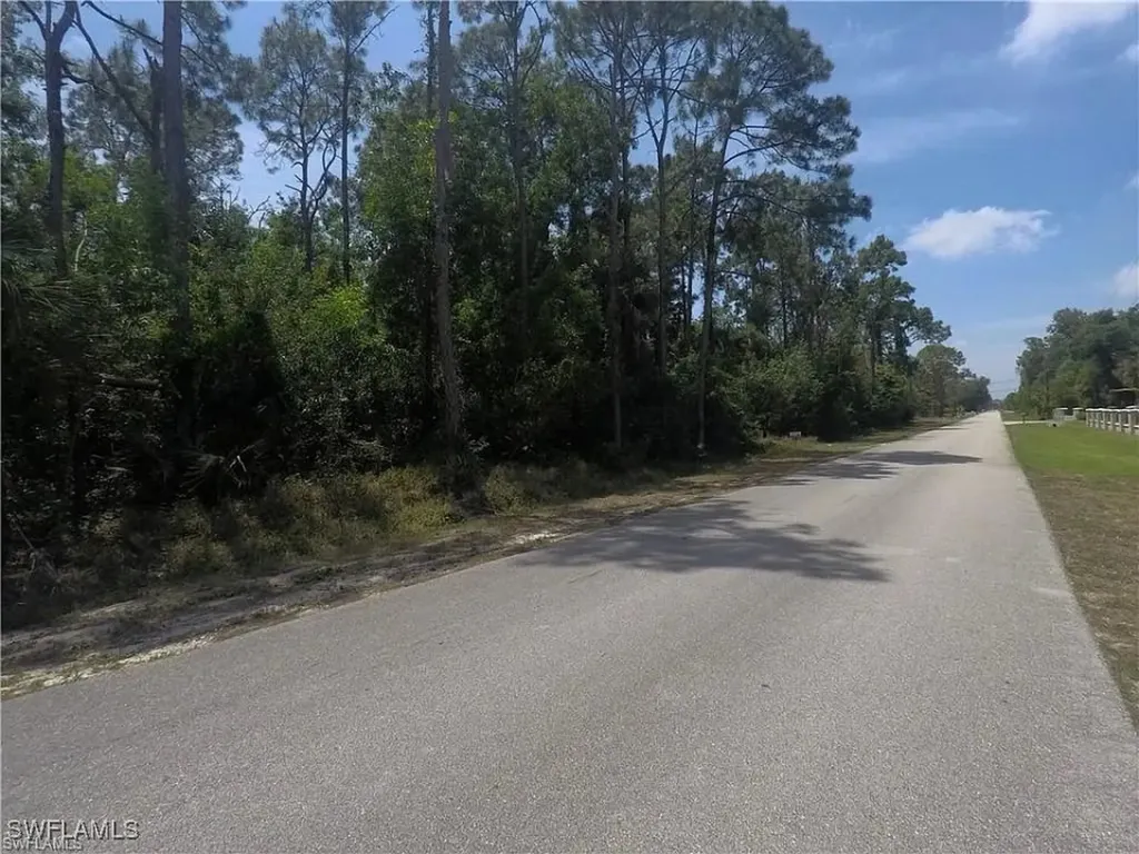 5700 Cedar Tree Lane Naples FL 34116