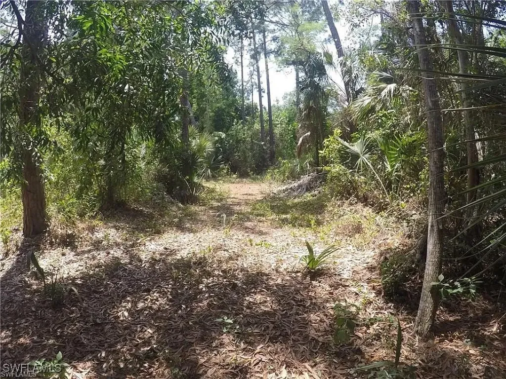 5700 Cedar Tree Lane Naples FL 34116