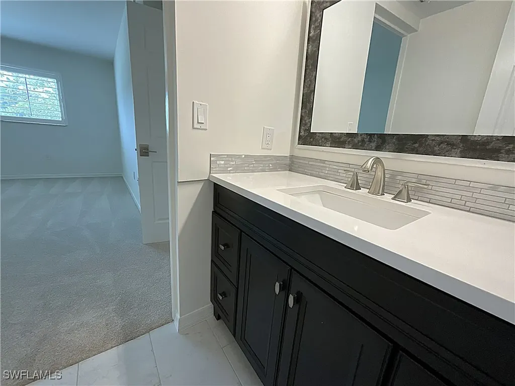 4170 Crayton Road Naples FL 34103