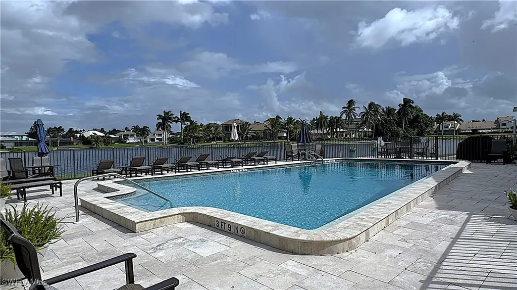 4170 Crayton Road Naples FL 34103