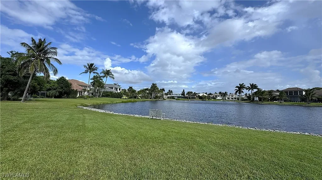 4170 Crayton Road Naples FL 34103
