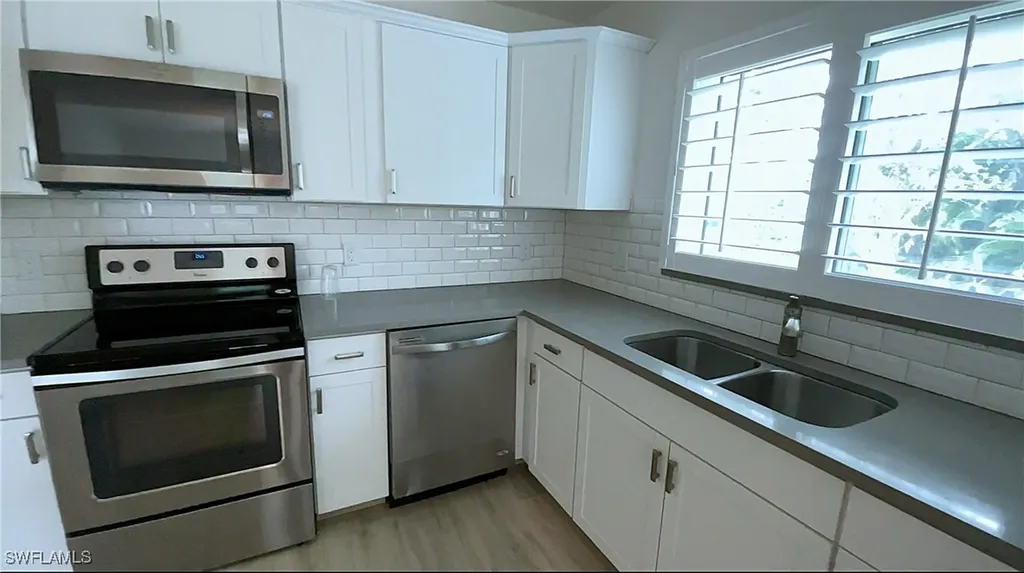 4170 Crayton Road Naples FL 34103