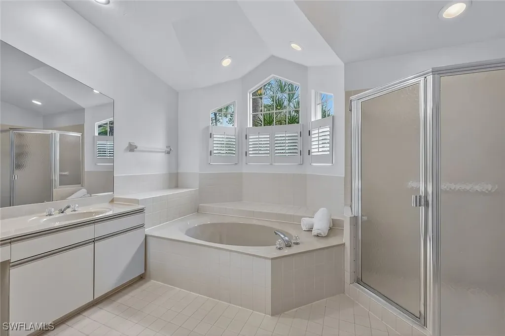 522 Cormorant Cove Naples FL 34113
