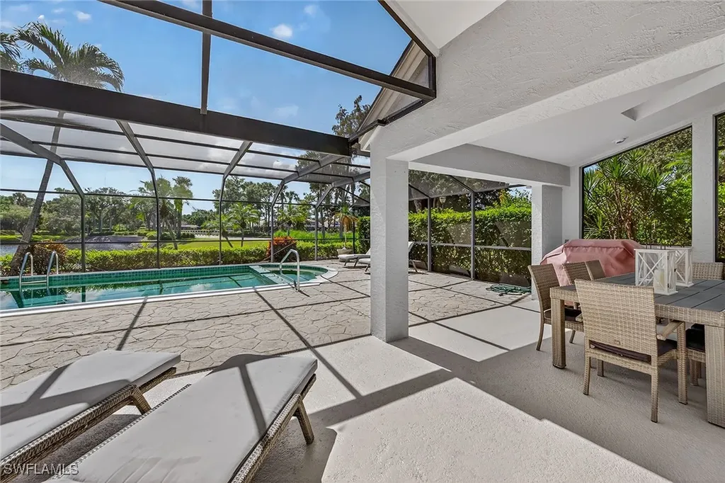 522 Cormorant Cove Naples FL 34113