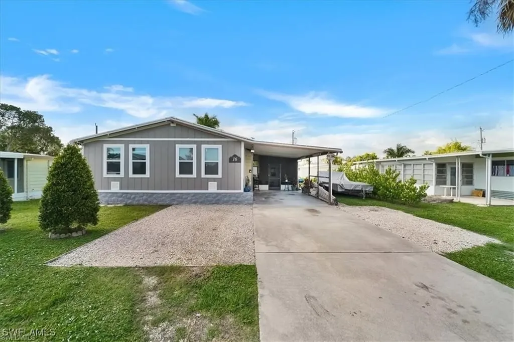 16 Derhenson Drive Naples FL 34114