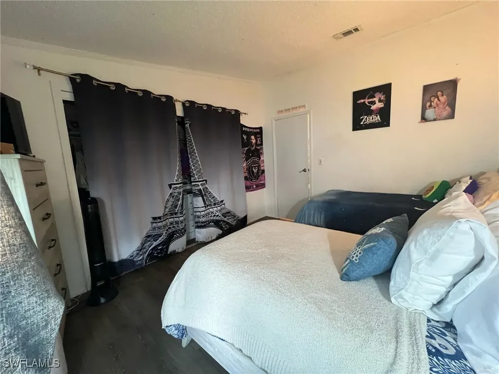 16 Derhenson Drive Naples FL 34114