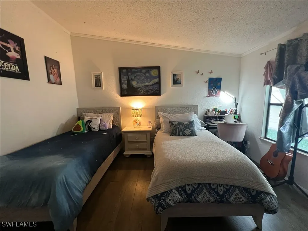 16 Derhenson Drive Naples FL 34114