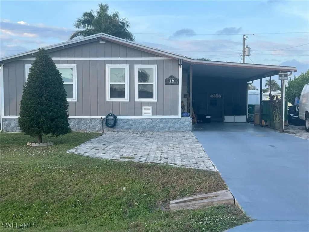 16 Derhenson Drive Naples FL 34114