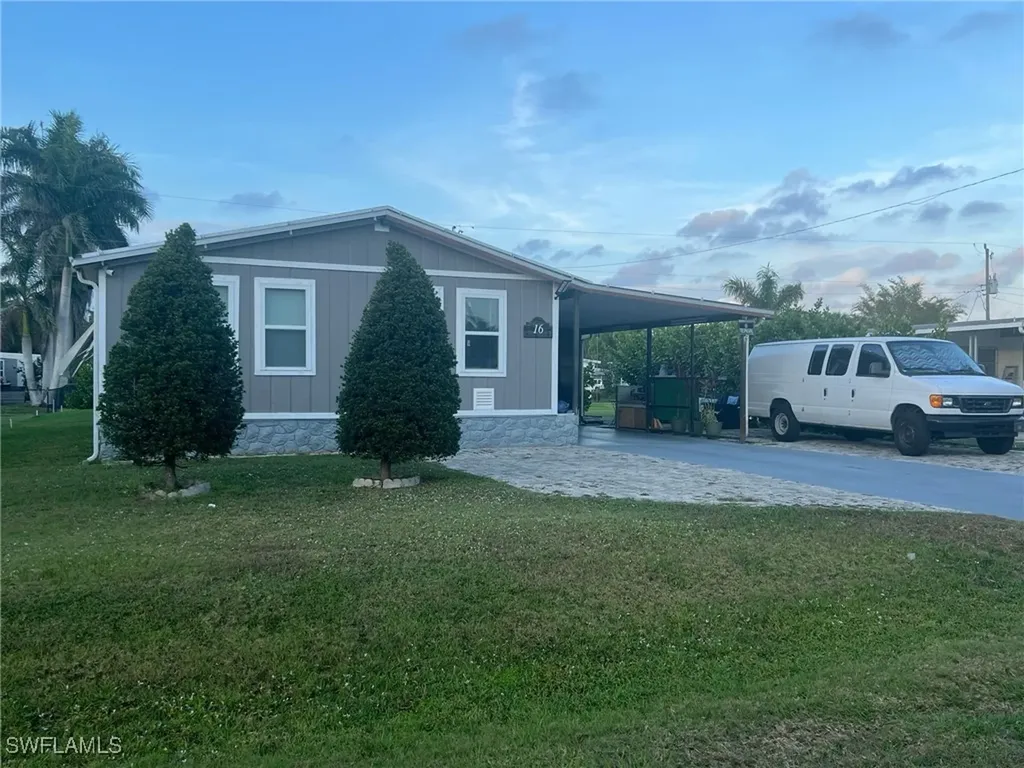 16 Derhenson Drive Naples FL 34114